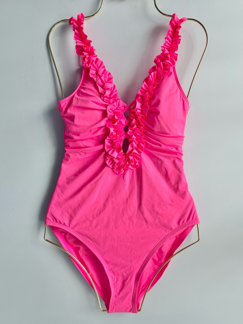 La Blanca Women's Pink Island Goddess Ruffle Plunge One-Piece Swimsuit Size 4